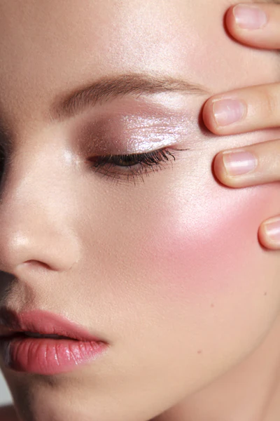 Soft glow highlighter