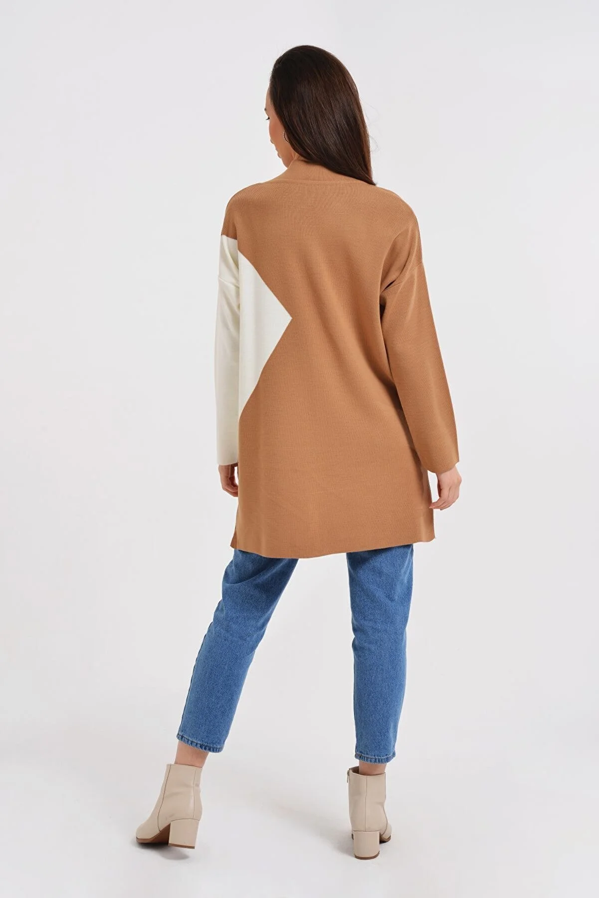 Women Chain Detail Sweaters