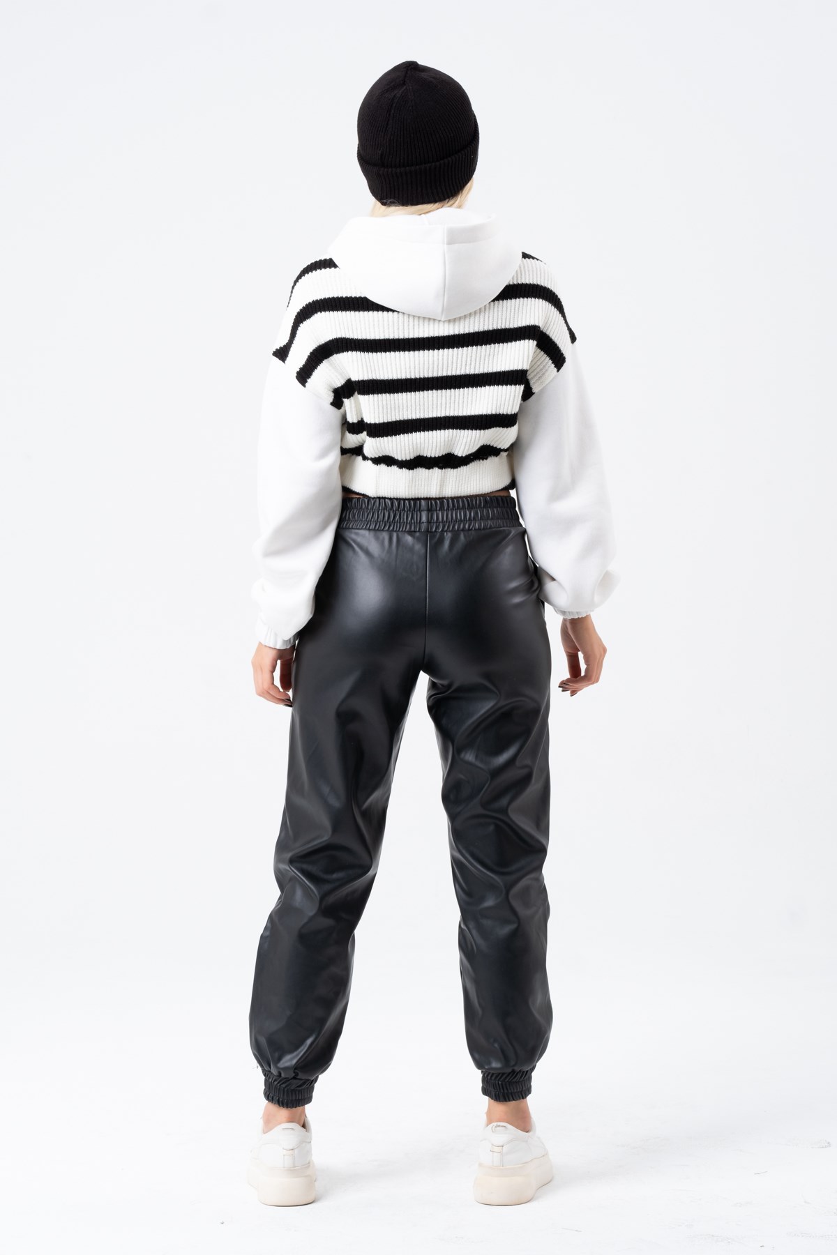 Women's Skinny Legs Leather Trousers