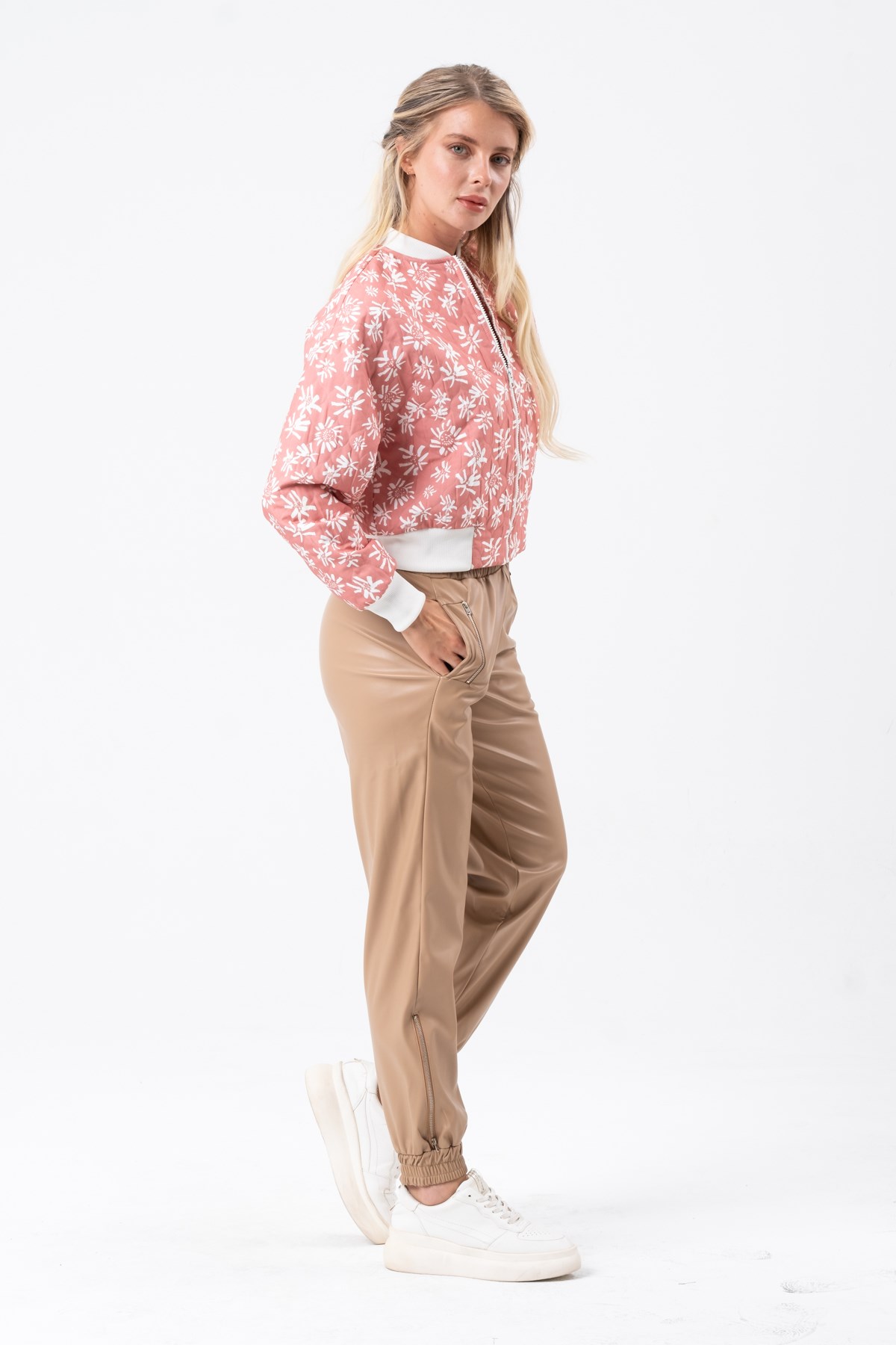 Women's Skinny Legs Leather Trousers