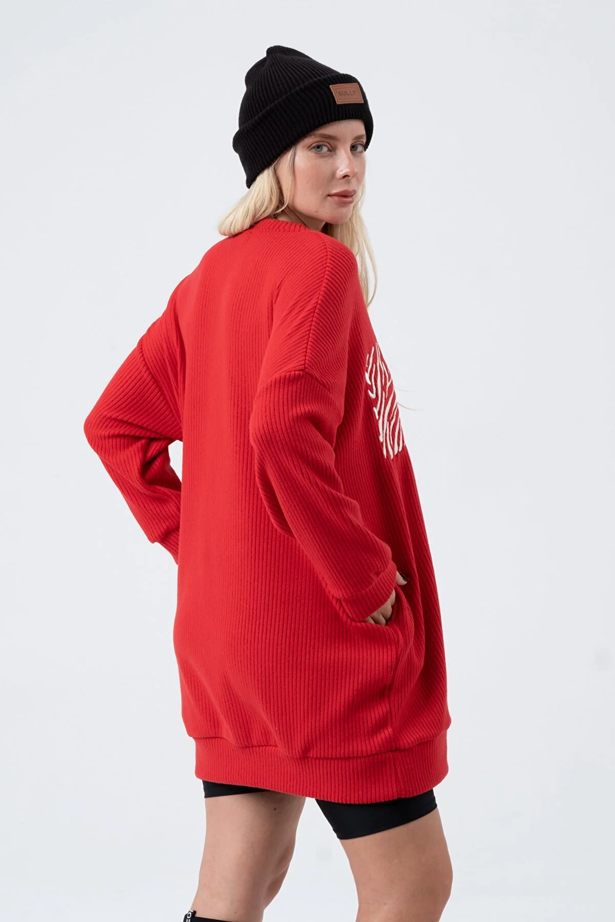 Women's Oversize Embroidered Front Crew Neck Sweatshirt