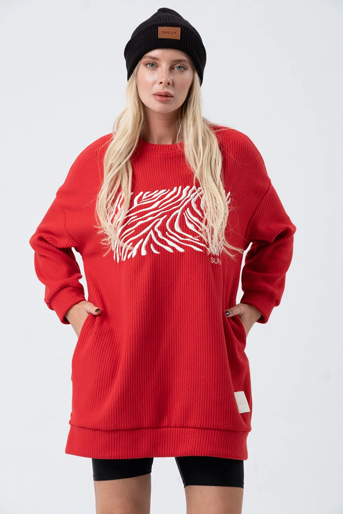 Women's Oversize Embroidered Front Crew Neck Sweatshirt