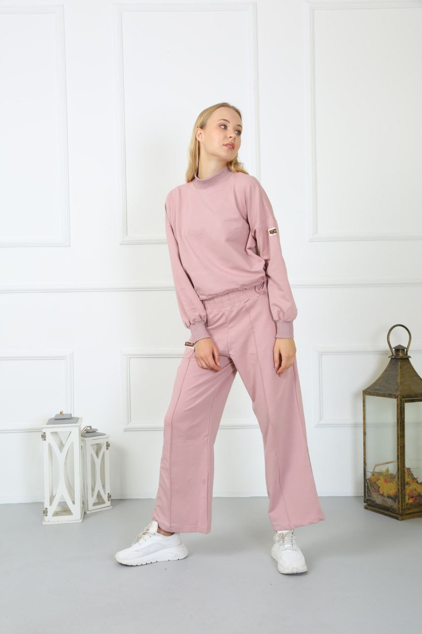 Women’s sweatsuit set