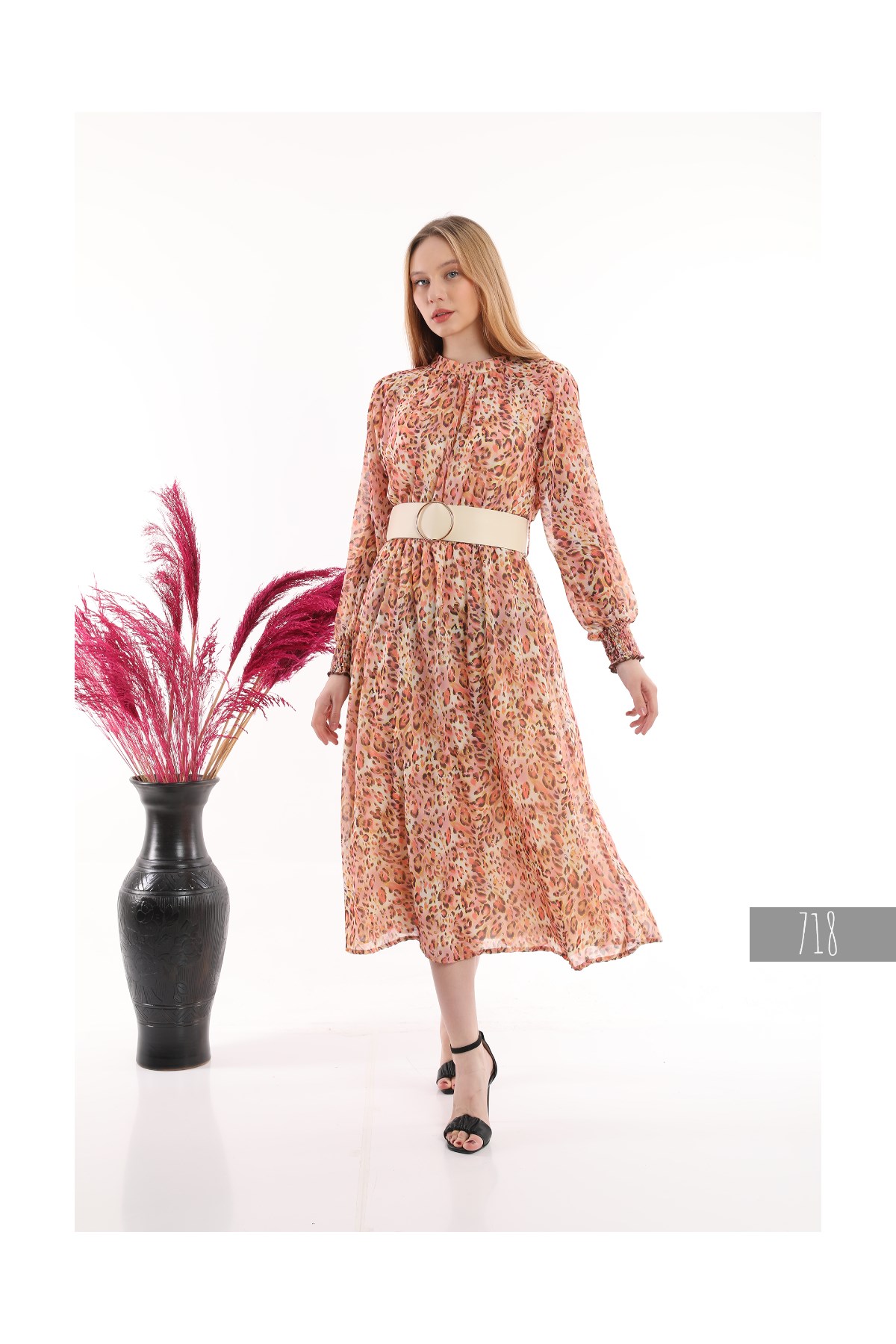 Women's short dress