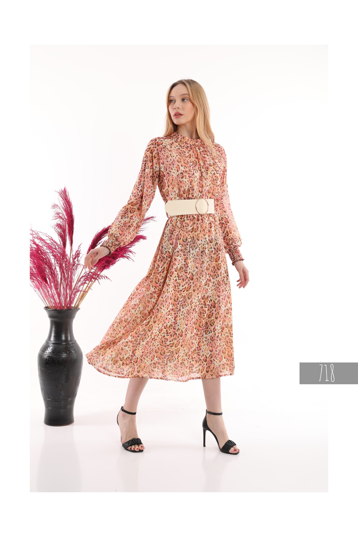 Women's short dress