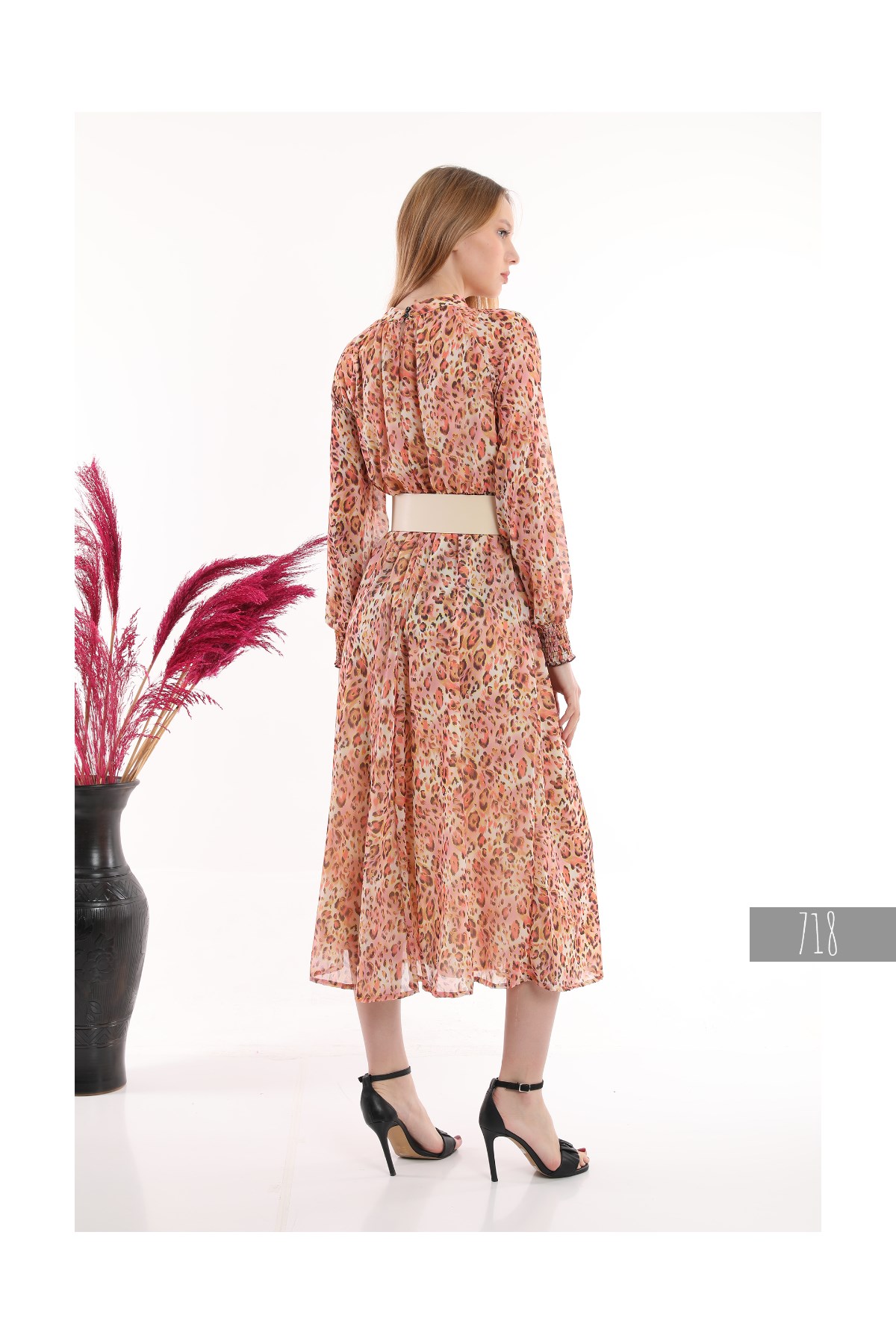 Women's short dress