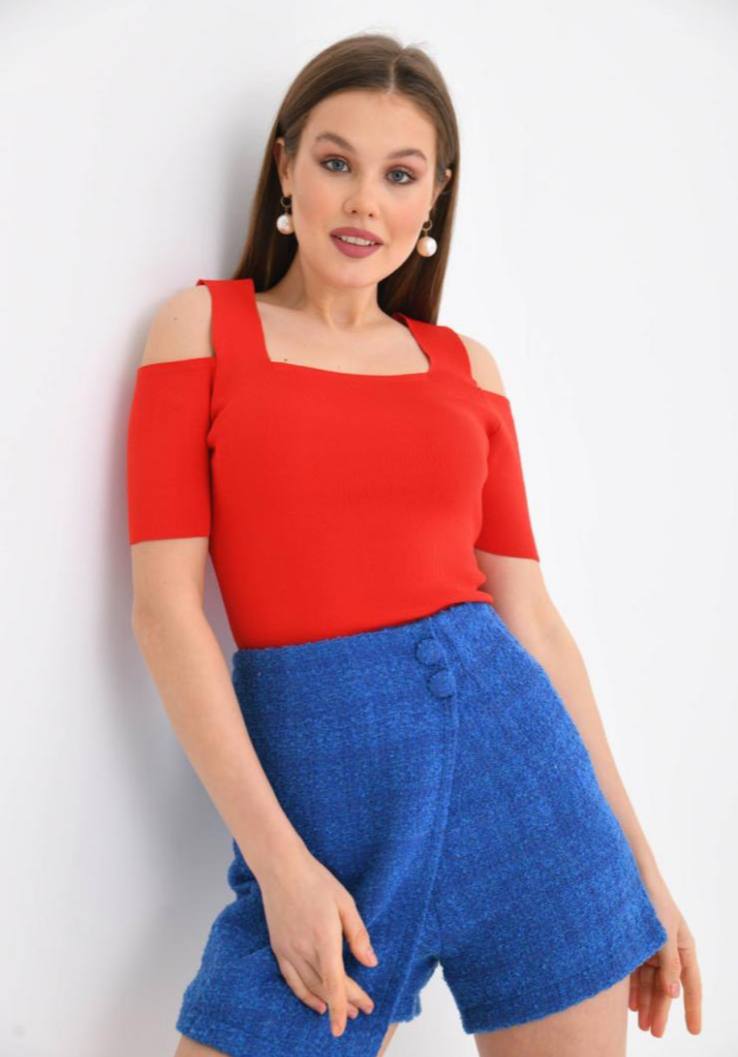 Women's T-Shirt cut out sholder