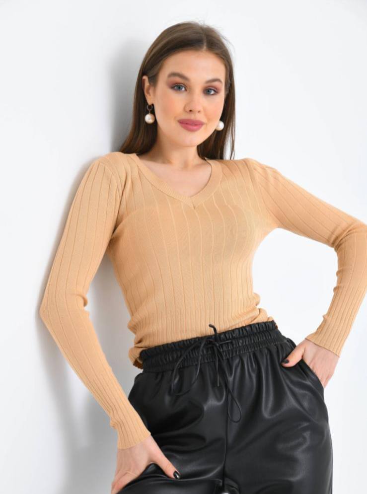 Women's V-neck Patterned Sweater