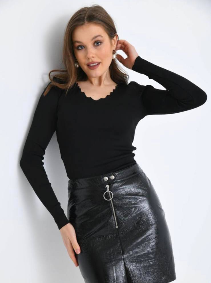 Women's V-neck Sweater