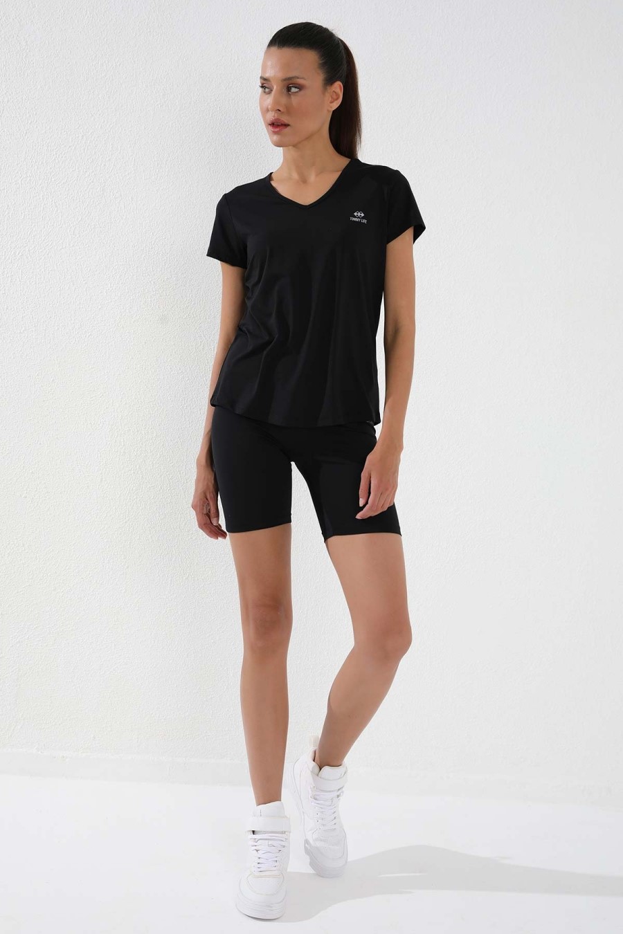 Women's T-Shirt V-Neck