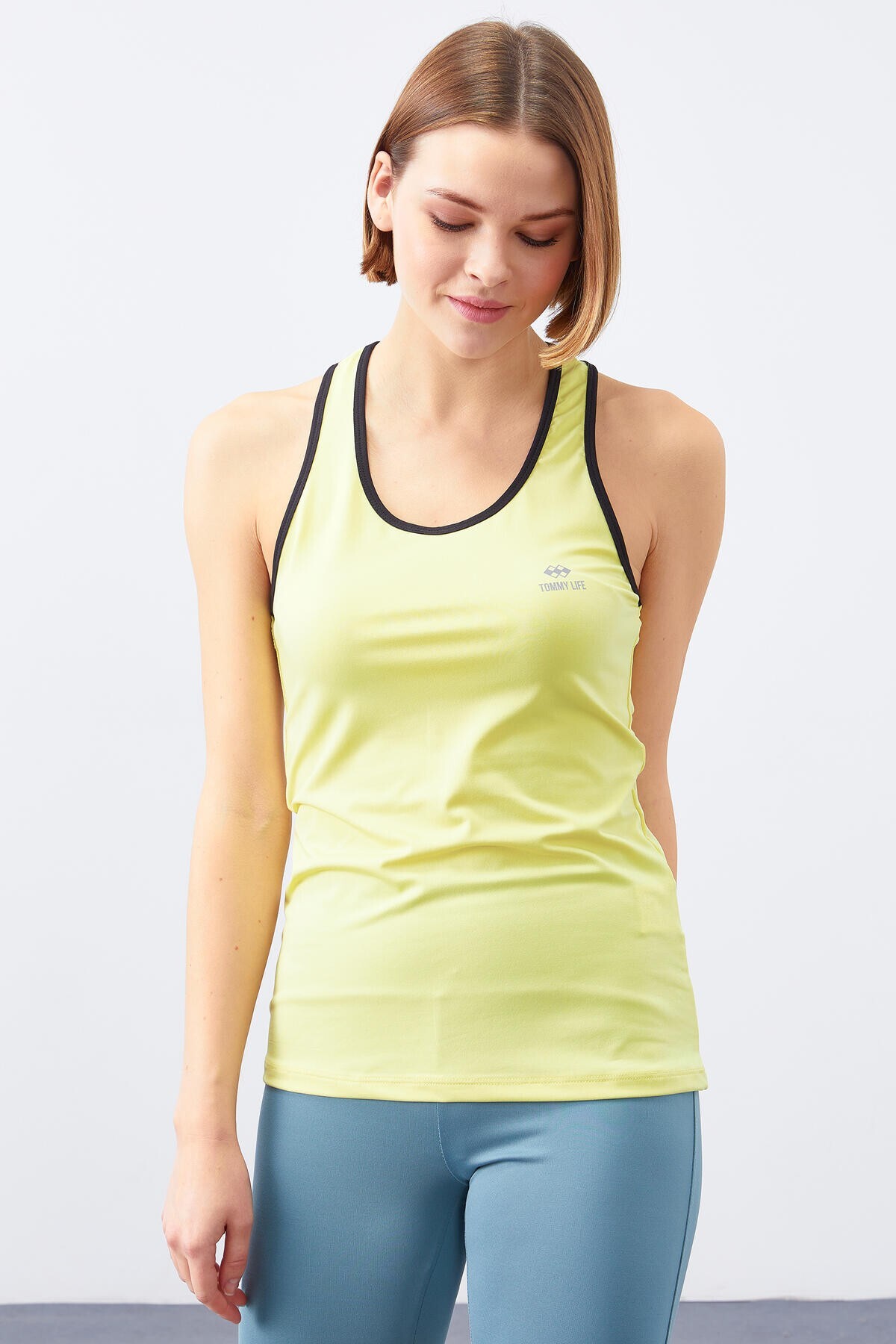 Tommy  life Women's Sports Undershirt