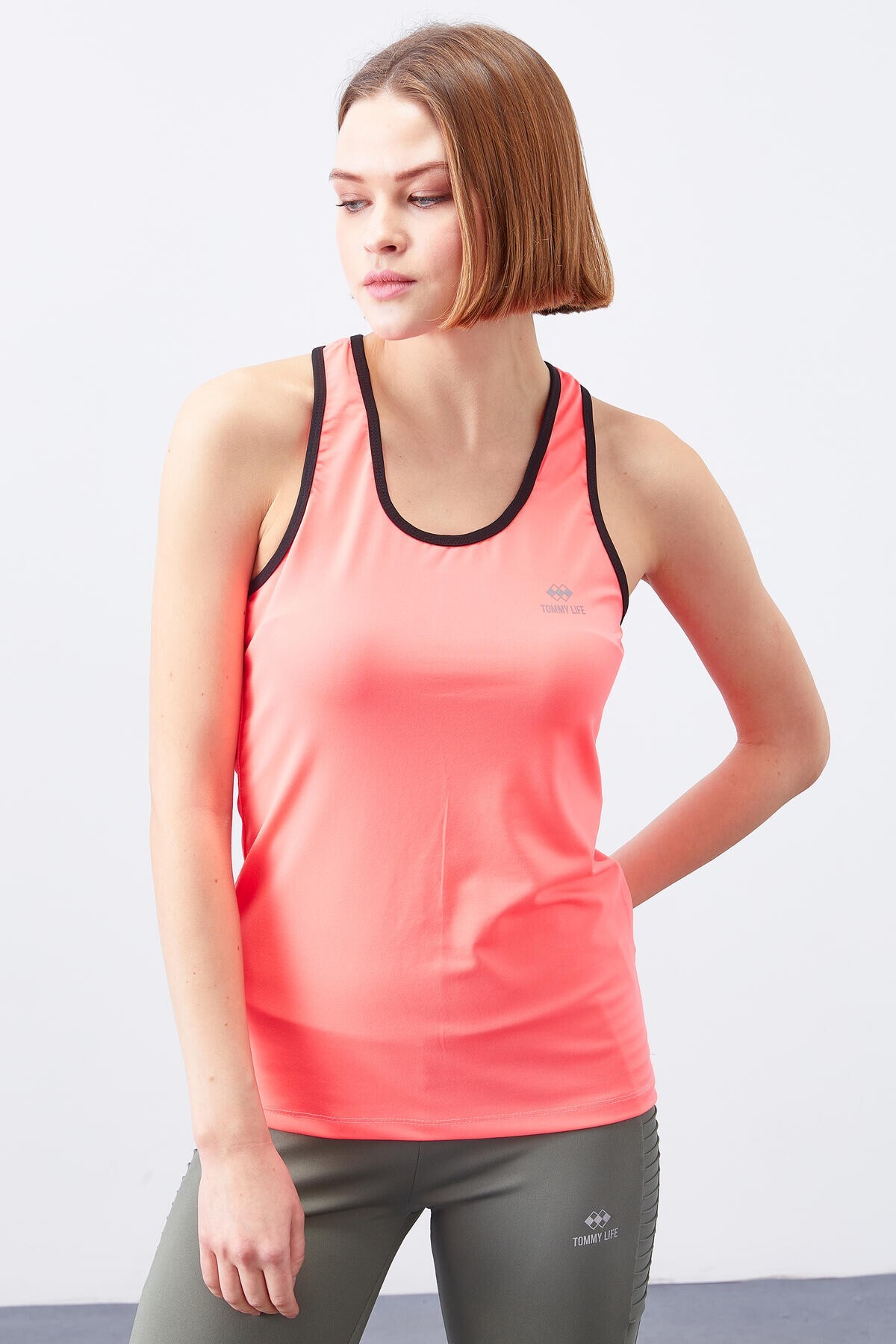 Tommy  life Women's Sports Undershirt