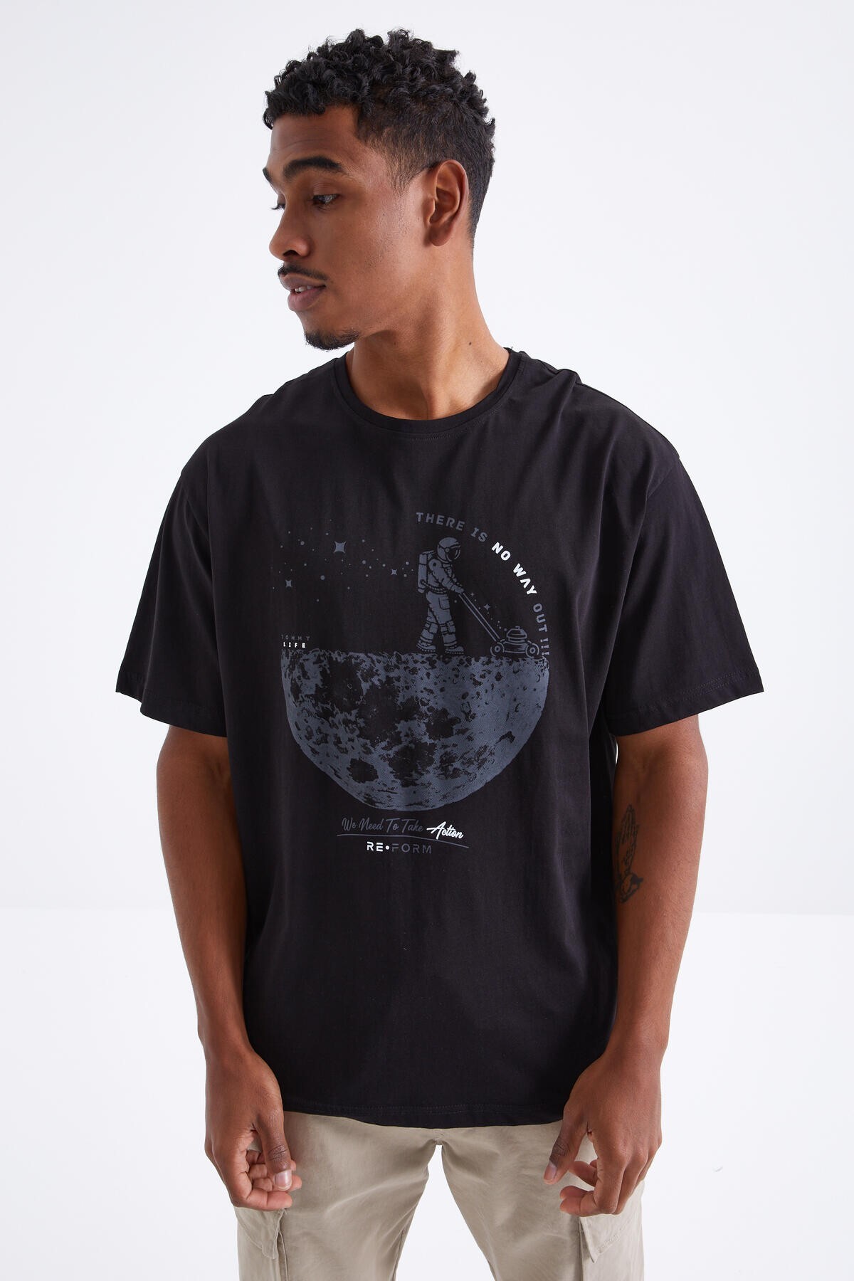Tommy Life Men's Oversized T-Shirt