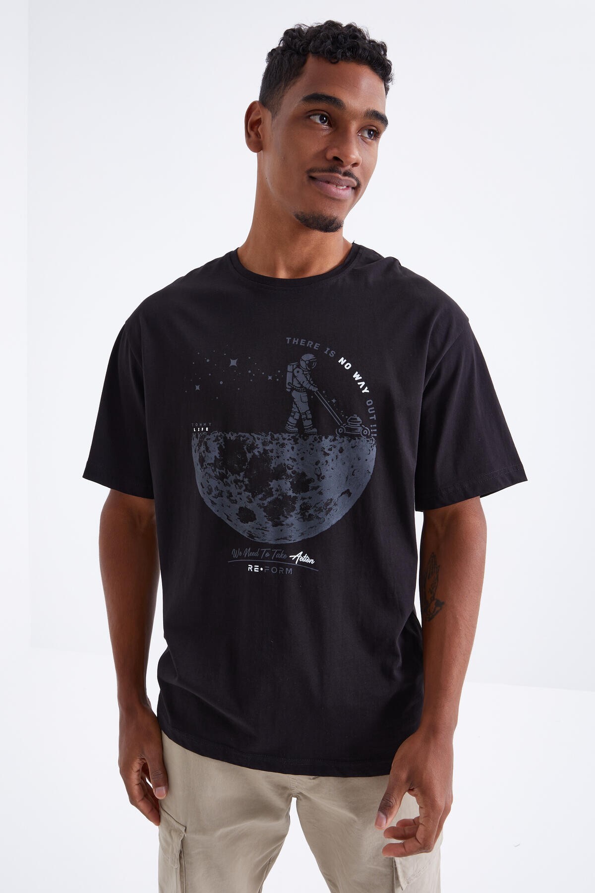 Tommy Life Men's Oversized T-Shirt