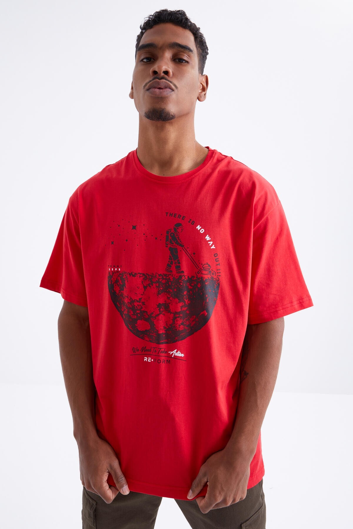 Tommy Life Men's Oversized T-Shirt