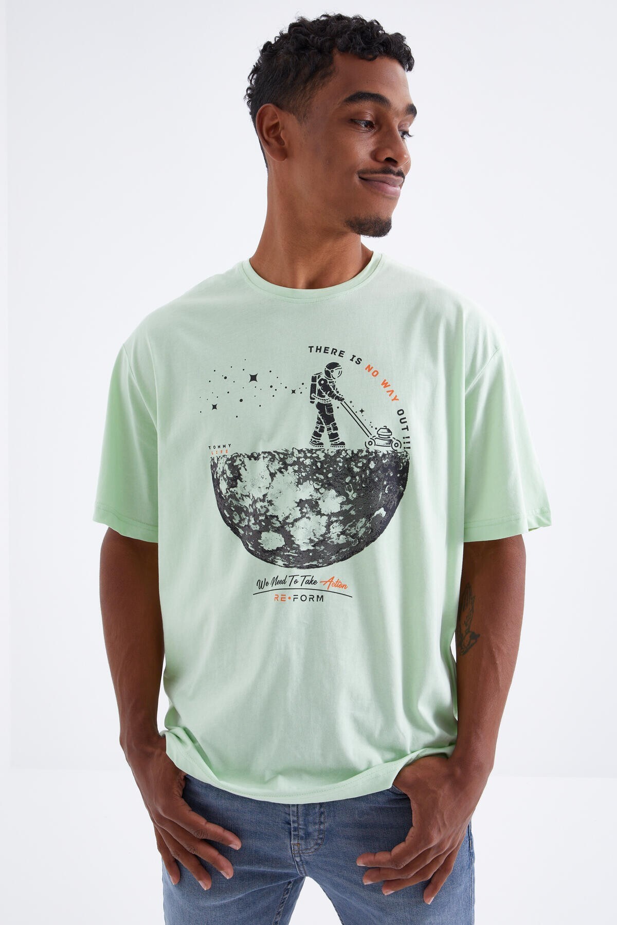 Tommy Life Men's Oversized T-Shirt
