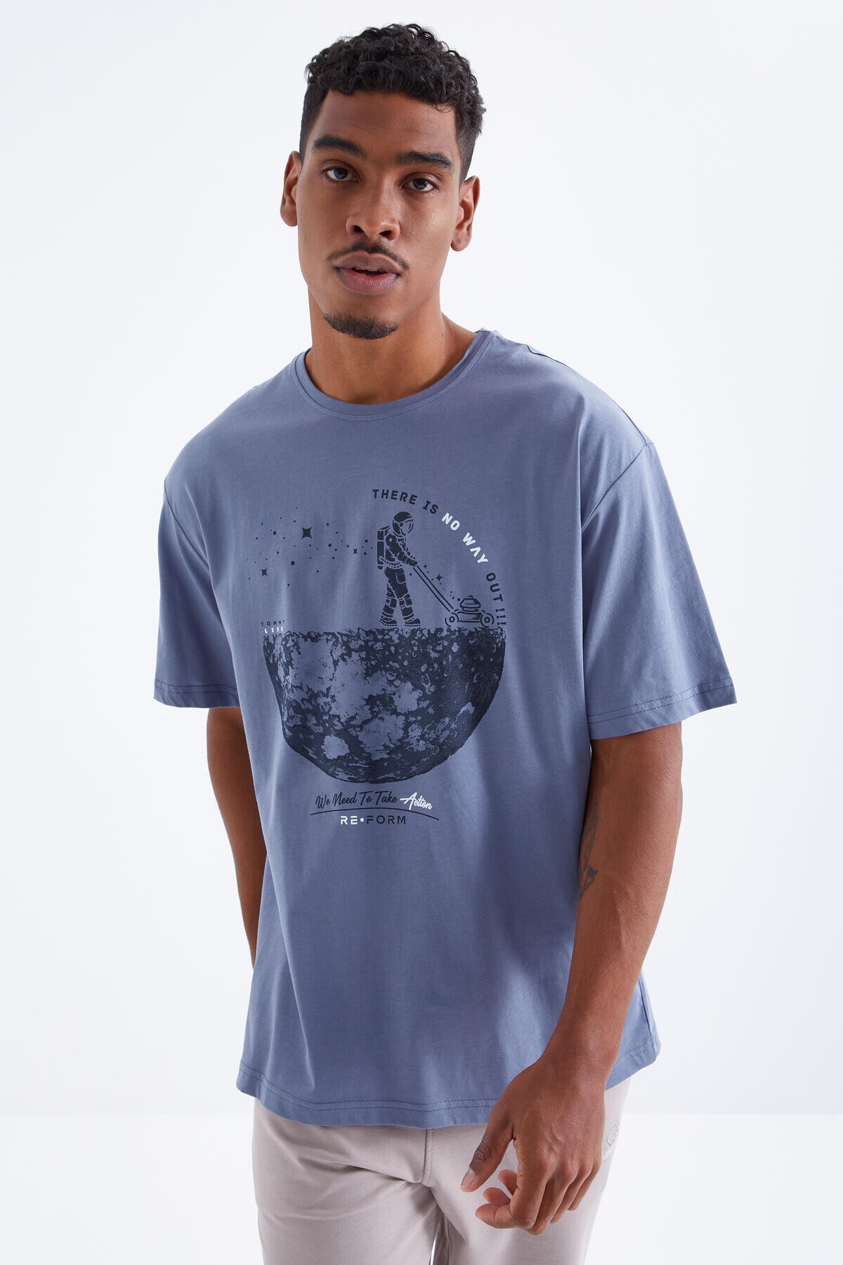 Tommy Life Men's Oversized T-Shirt
