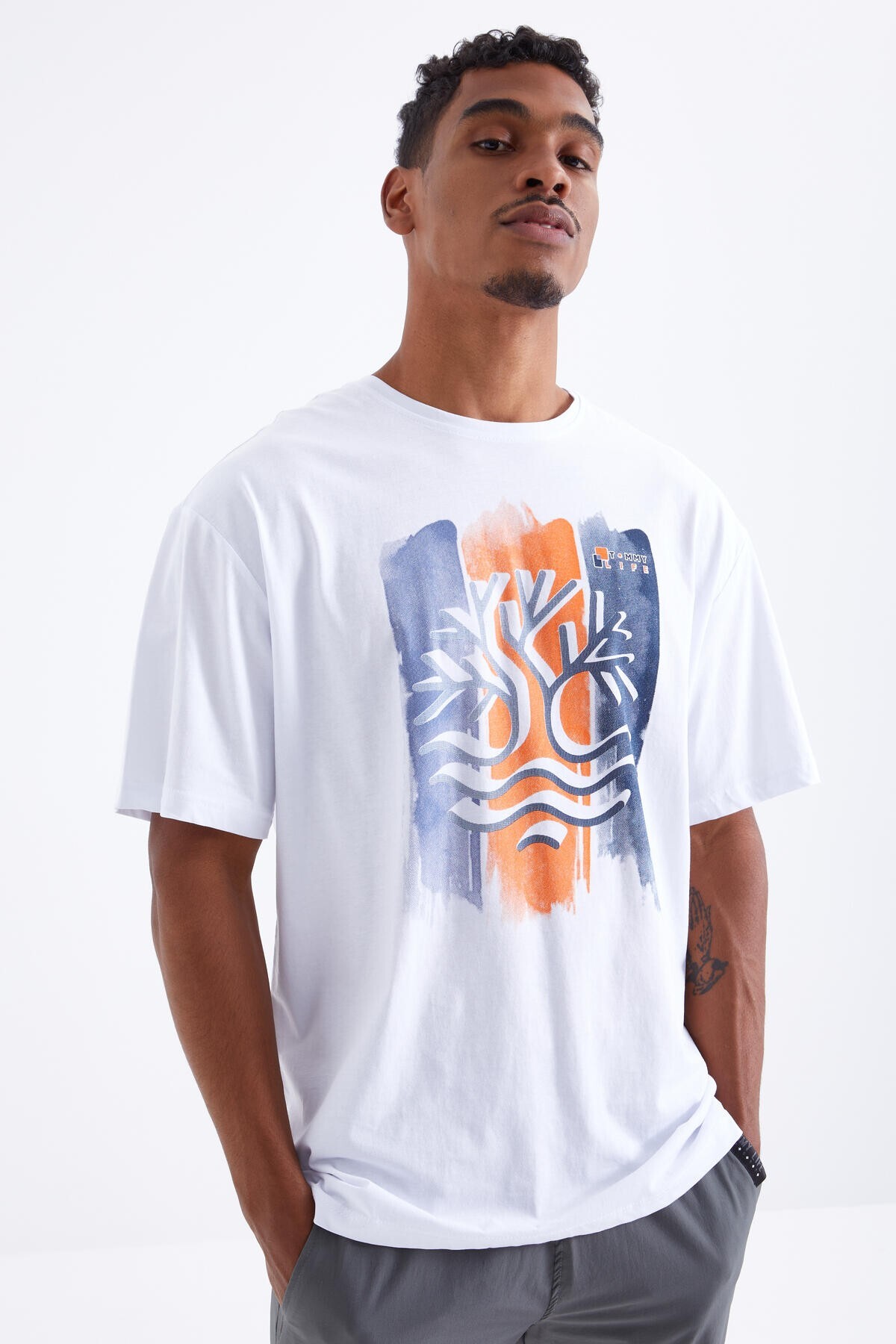 Tommy Life Men's T-Shirt