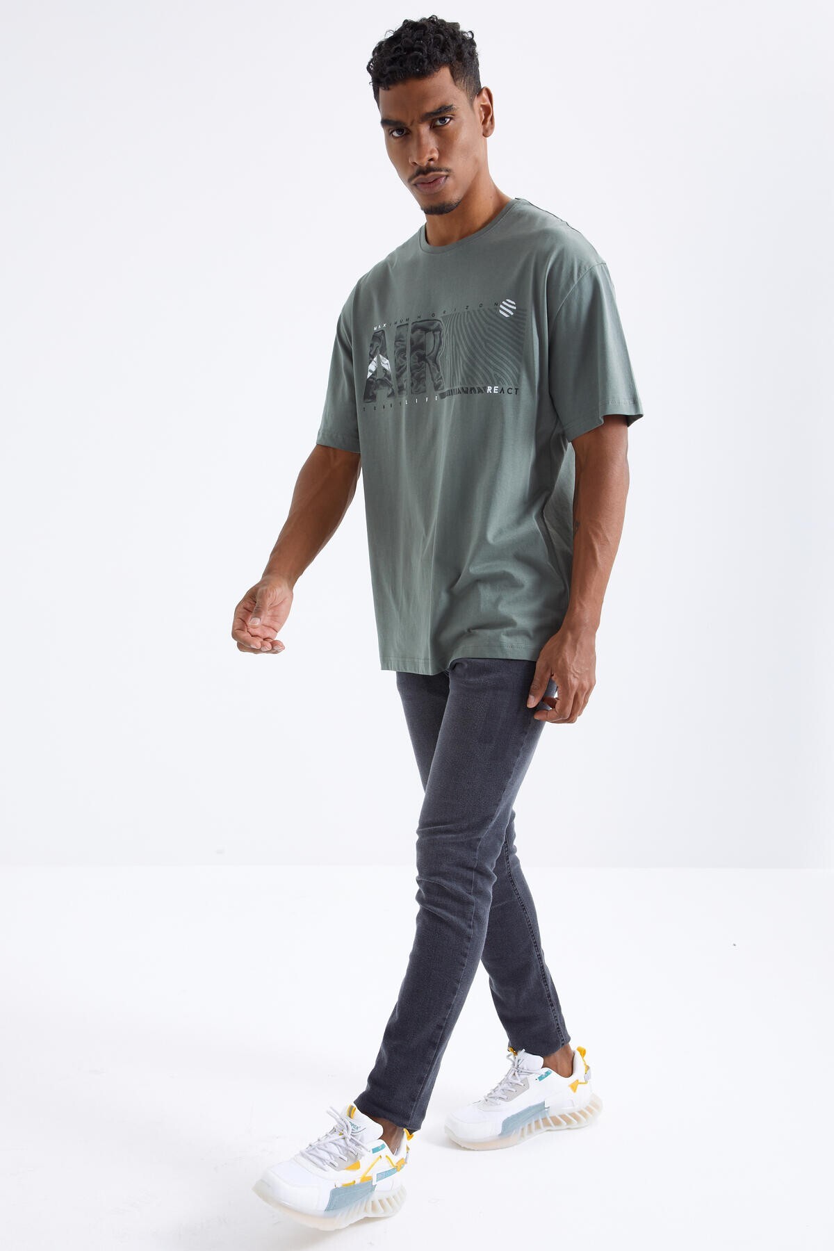 Tommy Life Men's Oversized T-Shirt