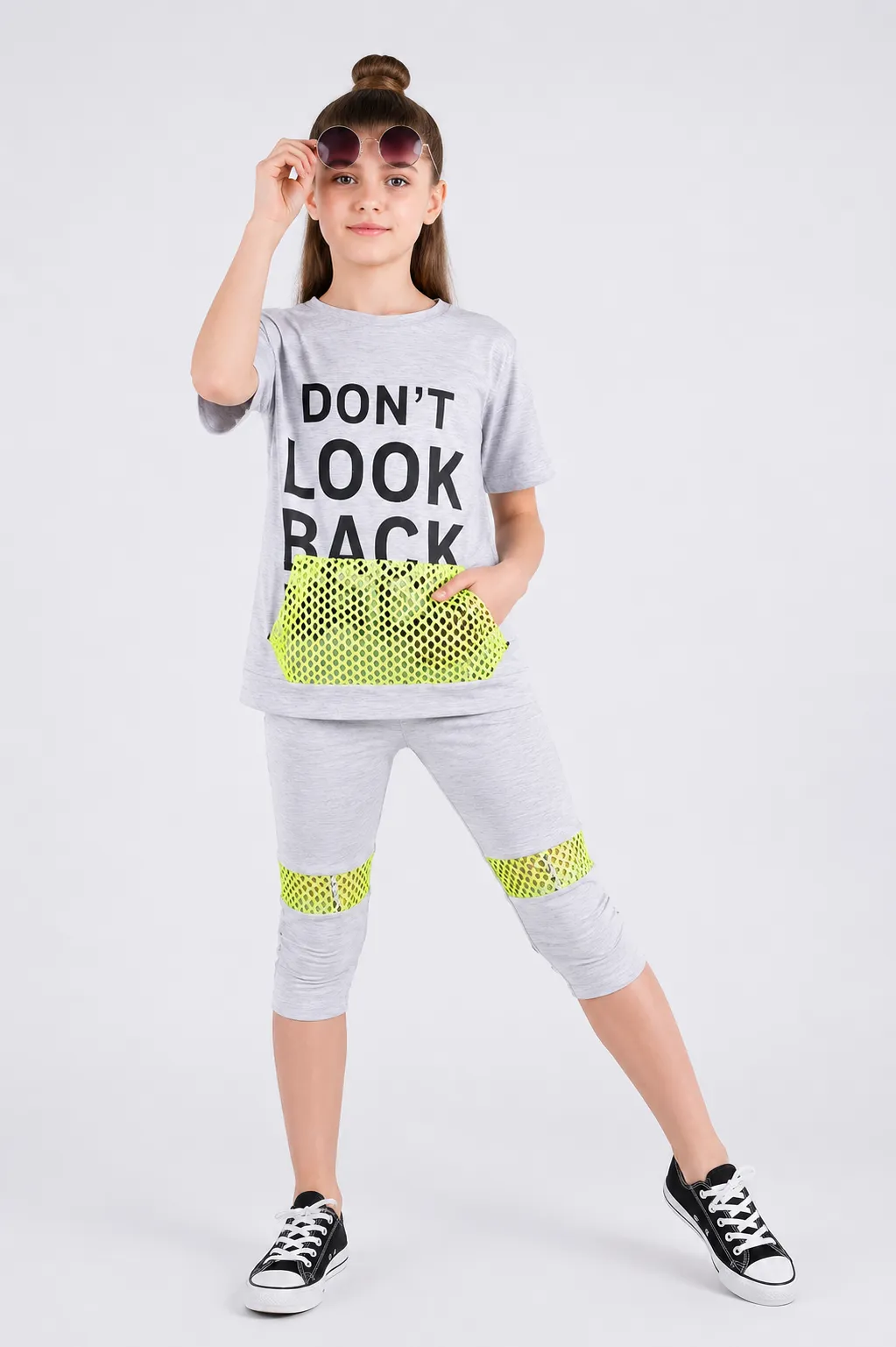 Tuffy Girl Clothing Set – Don’t Look Back Print T-Shirt & Capri Leggings – gray