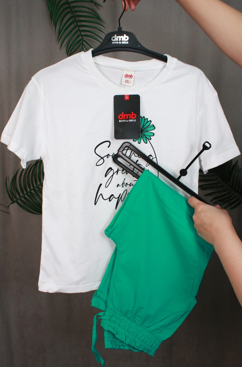 Girls' Clothing Sets