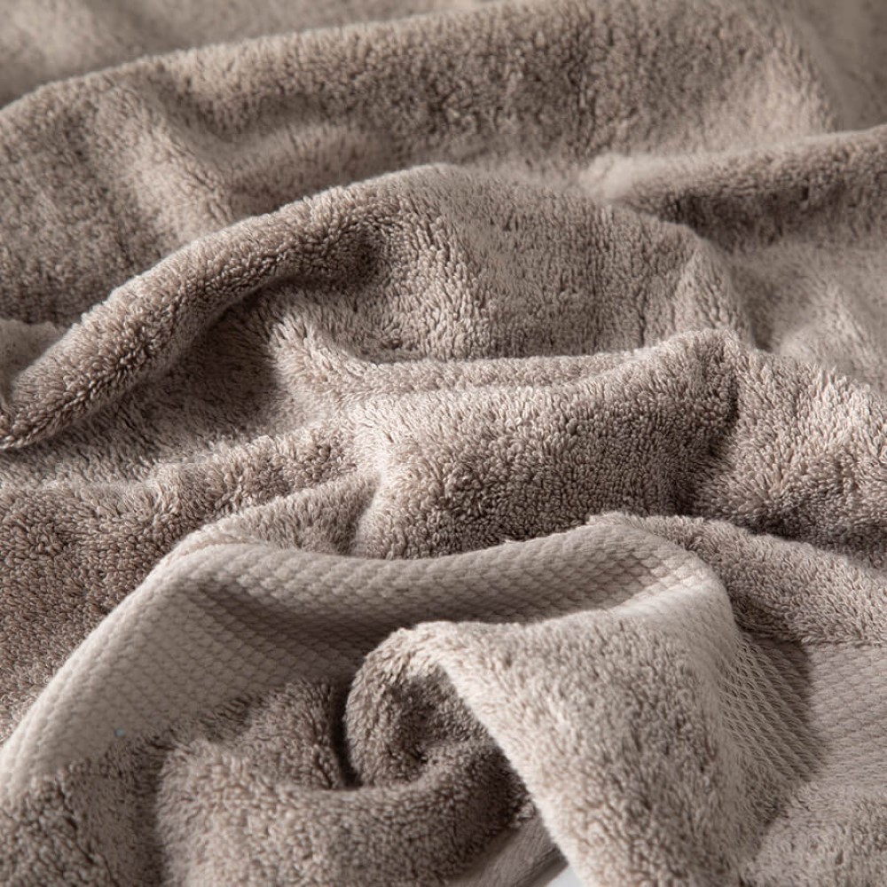 Penelope Gloria Guest Towel