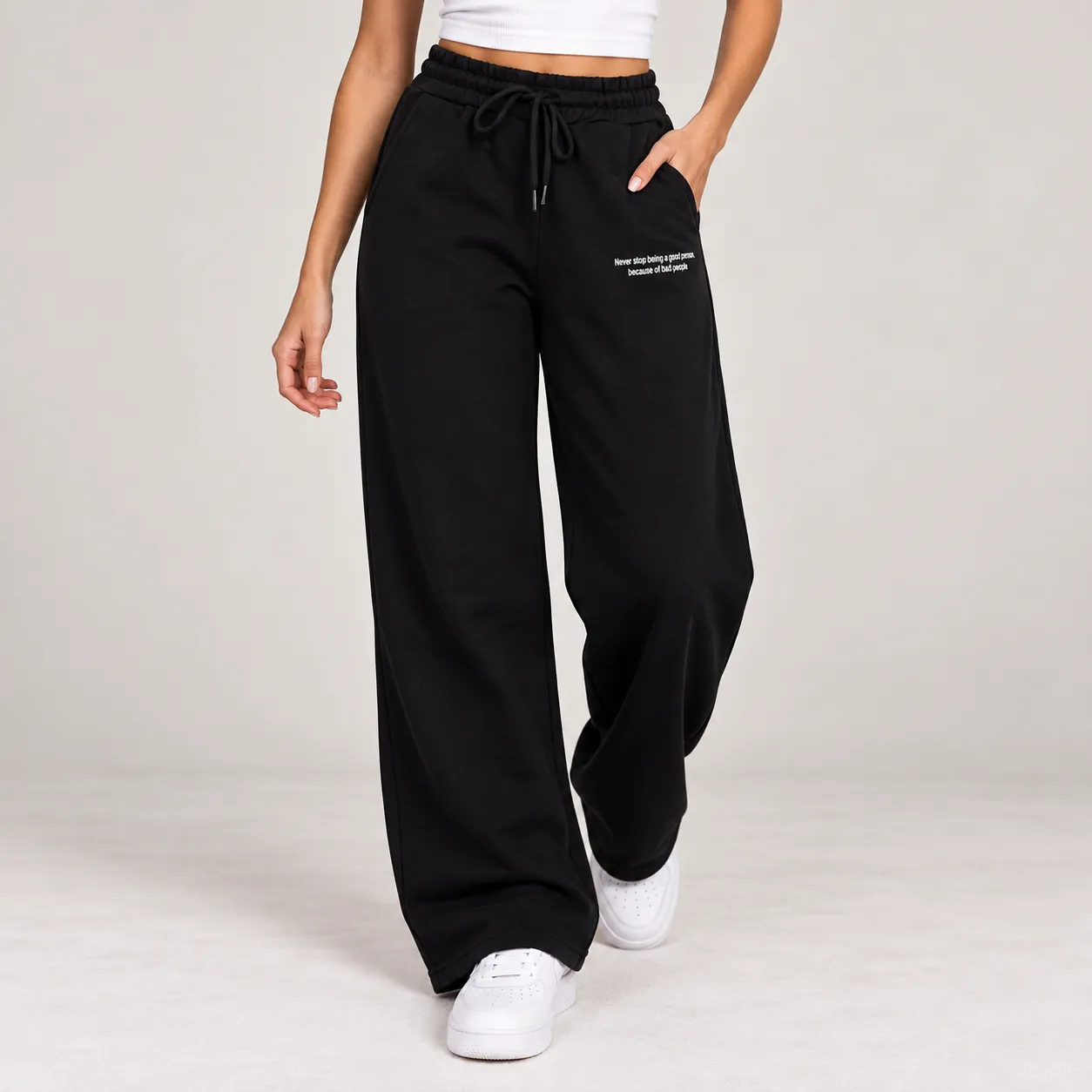Women's wide trousers color option