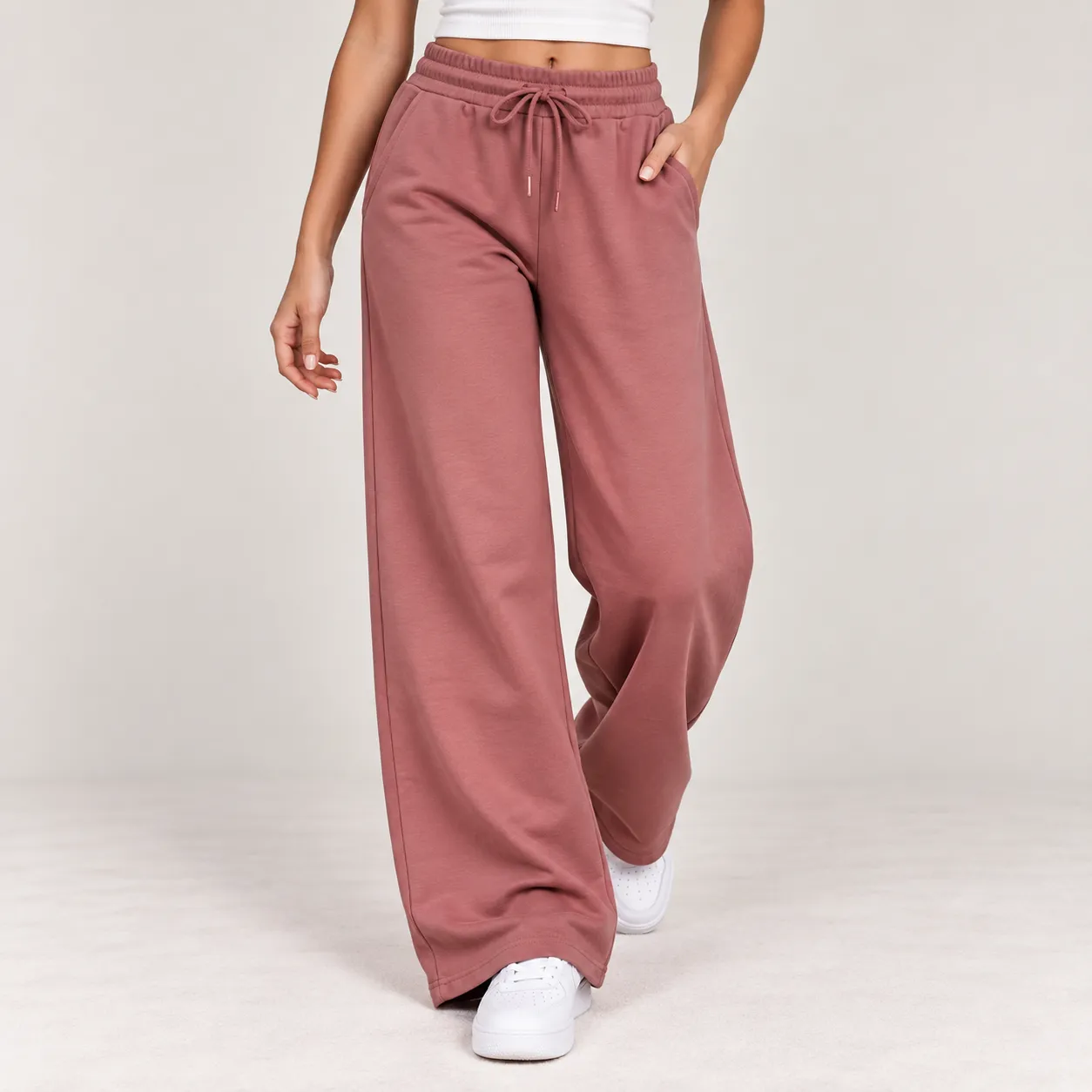Women's wide trousers color option