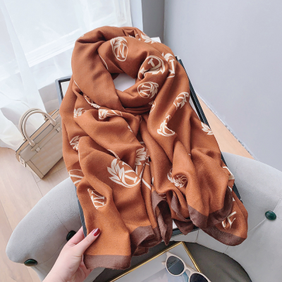 Woman's Viscose Scarf