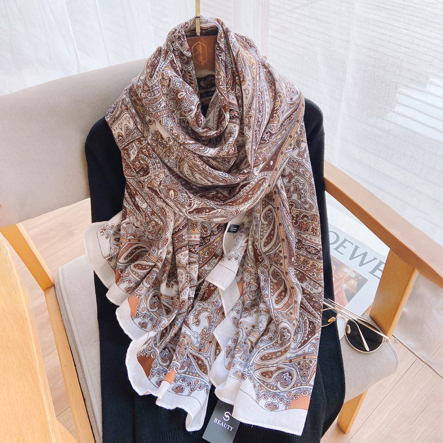 Woman's Viscose Scarf
