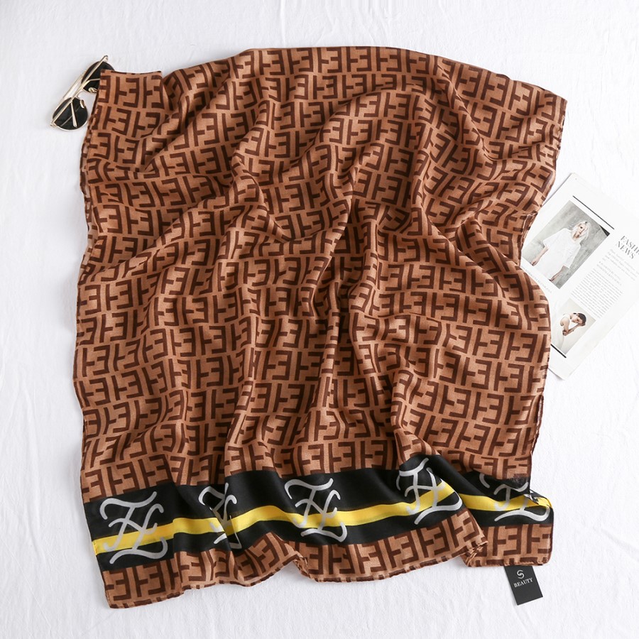 Woman's Viscose Scarf