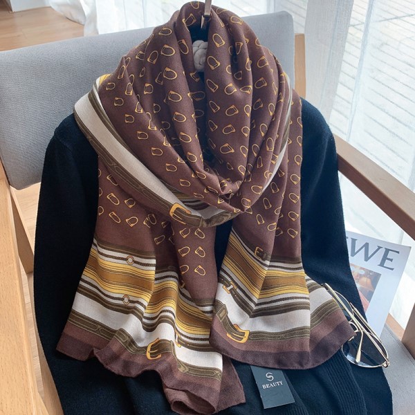 Woman's Viscose Scarf