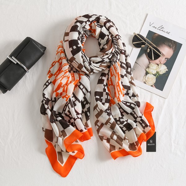 Woman's Viscose Scarf