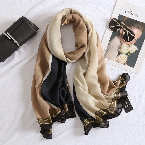 Woman's Viscose Scarf