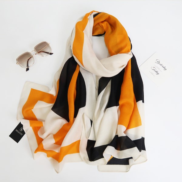 Woman's Viscose Scarf