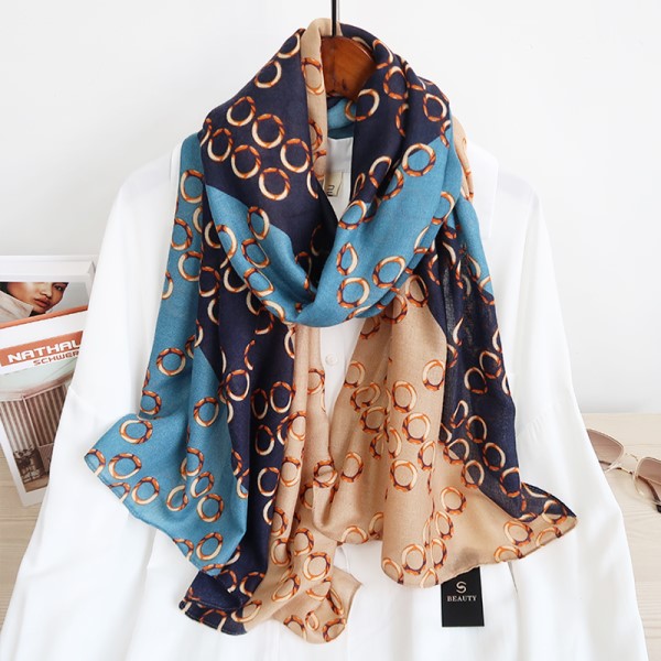 Woman's Viscose Scarf