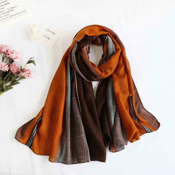 Woman's Viscose Scarf