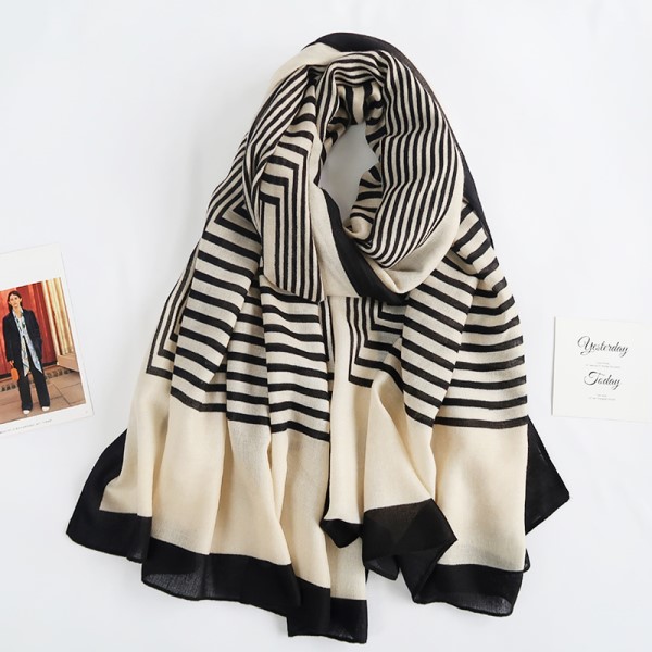 Woman's Viscose Scarf