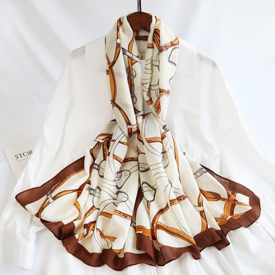 Woman's Viscose Scarf