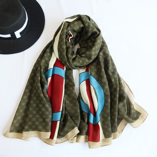Woman's Viscose Scarf