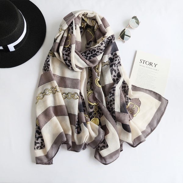 Woman's Viscose Scarf
