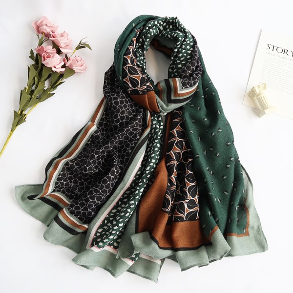 Woman's Viscose Scarf