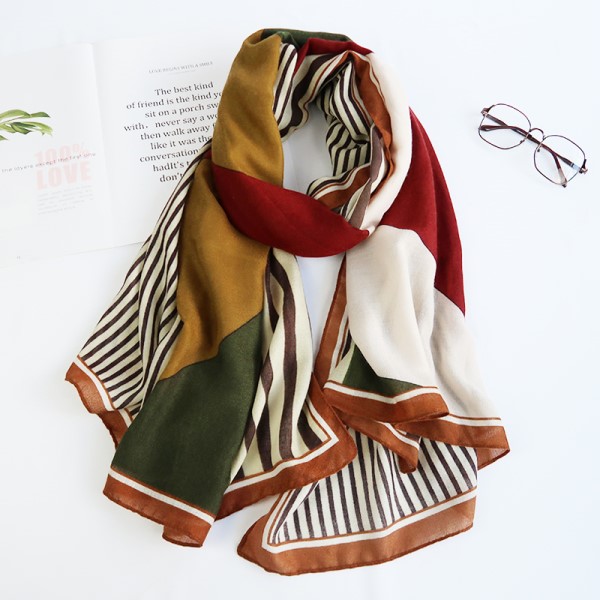 Woman's Viscose Scarf