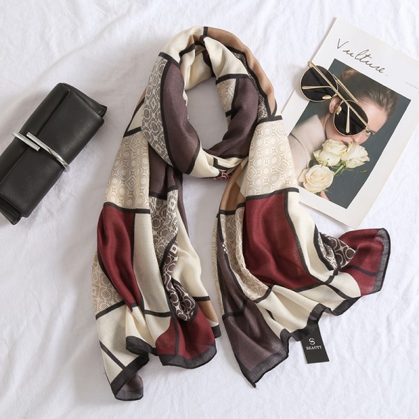 Woman's Viscose Scarf