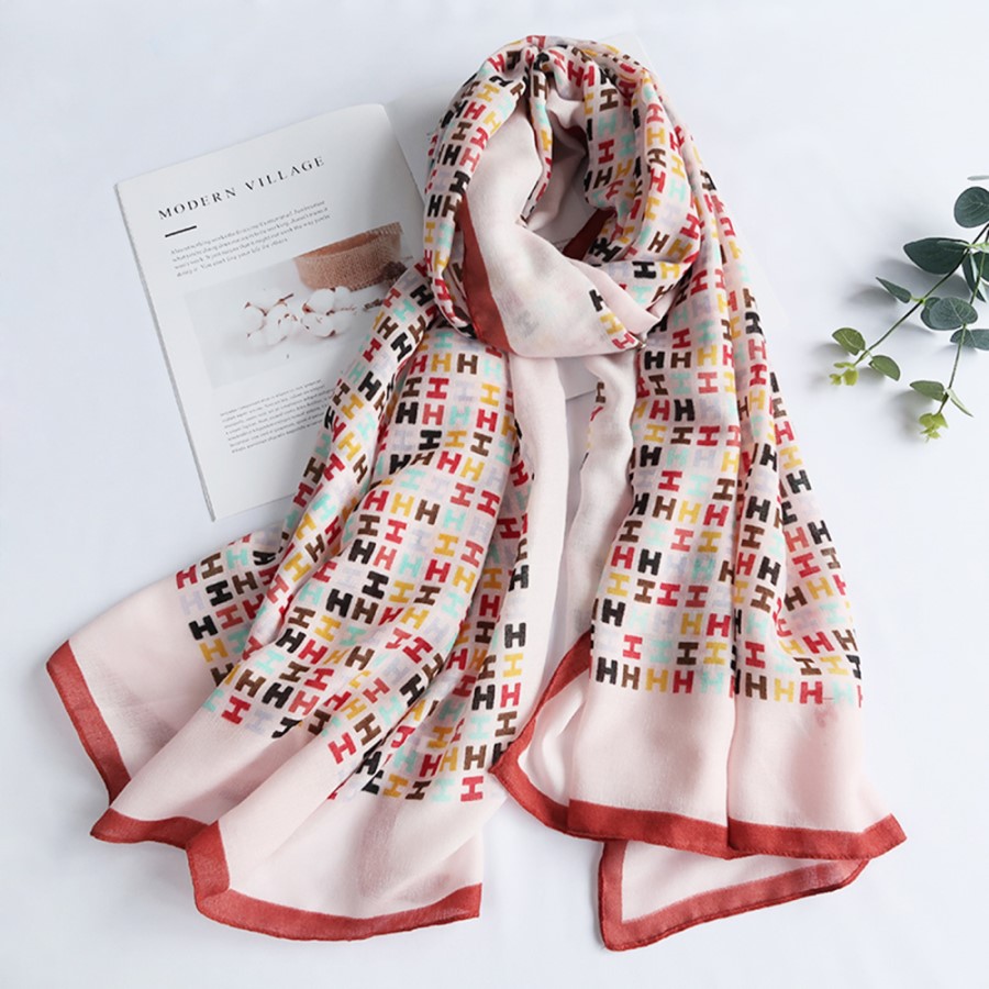 Woman's Viscose Scarf