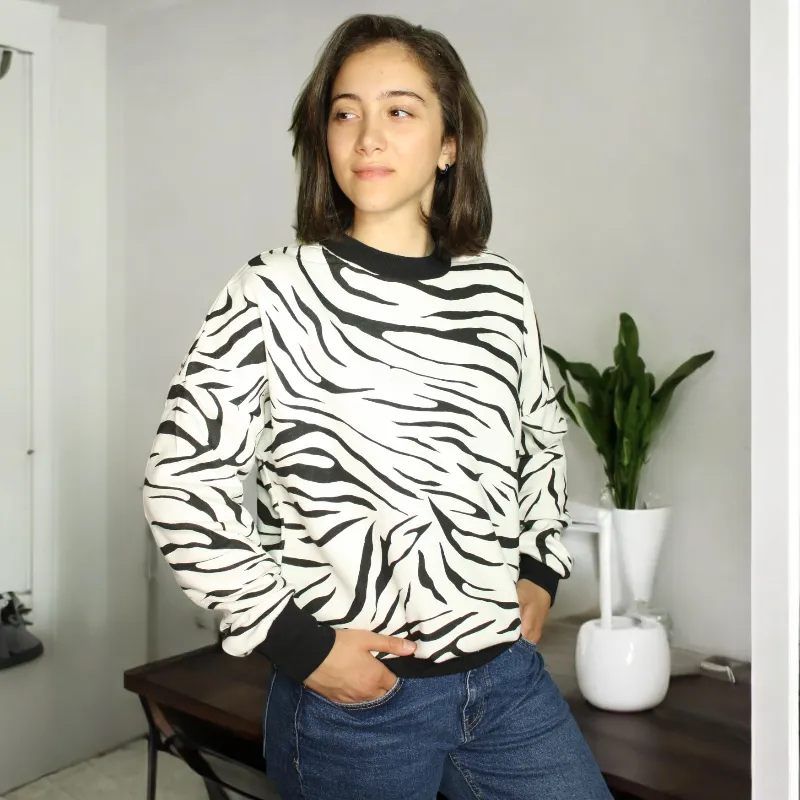 Women's long sleeve Sweatshirt