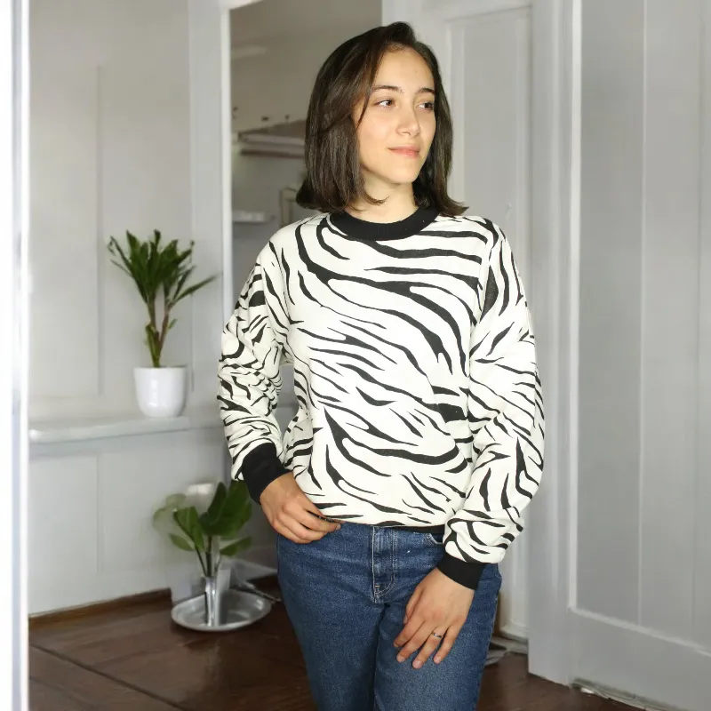 Women's long sleeve Sweatshirt