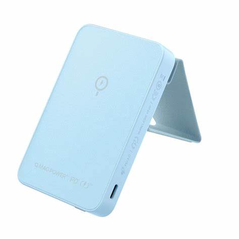 Q.Mag Power 9 | Magnetic Wireless Power Bank with Stand (5000mAh)