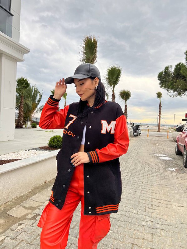 women's jacket with Leather sleeve