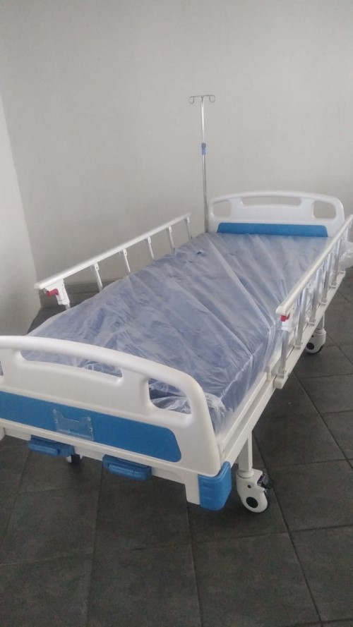 Hospital Bed + 4 Fold Mattress